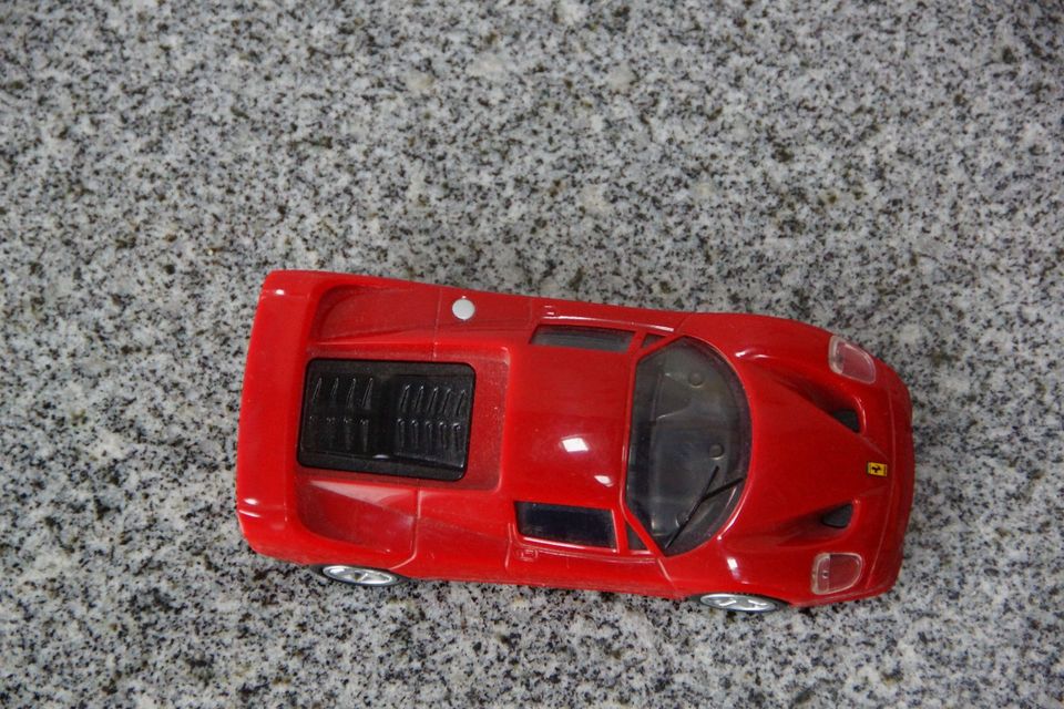 Ferrari F50 Spielzeugauto 1:38 rot in Hunsrück