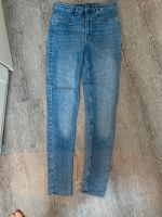 Damen Jeans H&M Größe 40 blau Niedersachsen - Stade Vorschau