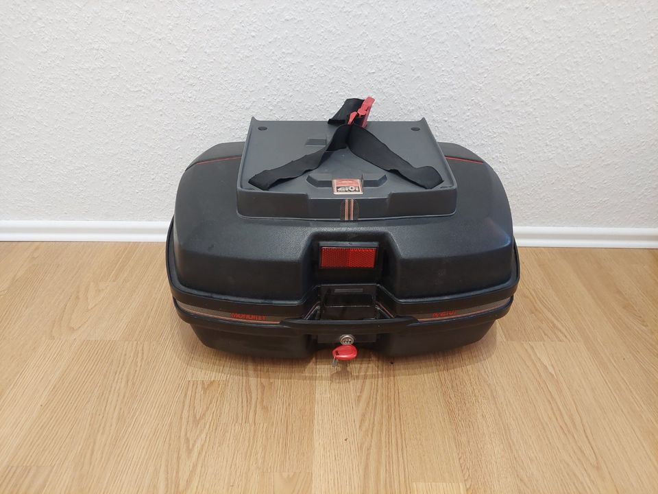 GIVI Monokey E36 Topcase 36L in Brackenheim