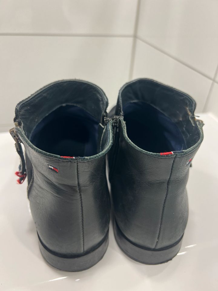 TOMMY HILFIGER Stiefeletten (39) dunkelblaues Leder/Wildleder in Krefeld