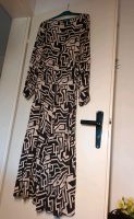 Richard Allen x H&M Kleid langarm lang schwarz/weiß Muster Gr.38 Dresden - Löbtau-Nord Vorschau