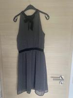 Cocktailkleid, schwarz-weiß, Neckholder m.Schleife, Esprit, Gr.36 Baden-Württemberg - Bad Mergentheim Vorschau
