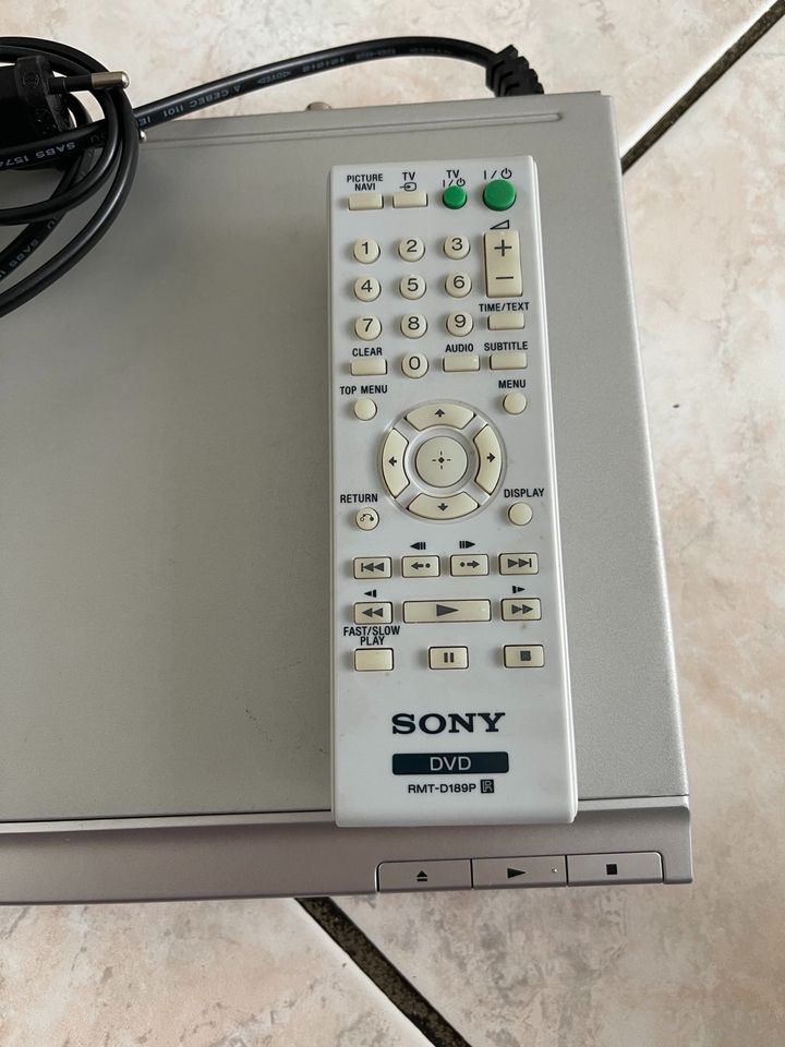 Sony DVD Player mit Fernbedienung in Delbrück