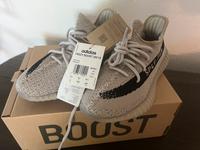 Yeezy Boost 350 V2 Ungetragen ! Neu +Original Hamburg-Nord - Hamburg Ohlsdorf Vorschau