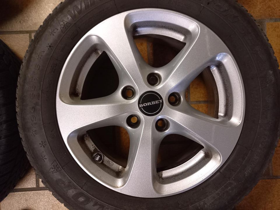 Borbet 15" Alufelgen mit 195/65 R15 Winterreifen in Mömbris