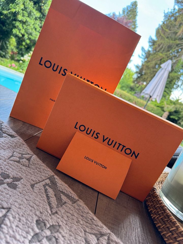 Louis Vuitton Logomania Schal zu verkaufen in Potsdam