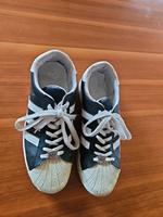 Adidas Superstar Grösse 39 Niedersachsen - Hemmoor Vorschau