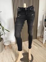 Mango Graue Jeans Gr. 34 Baden-Württemberg - Rielasingen-Worblingen Vorschau