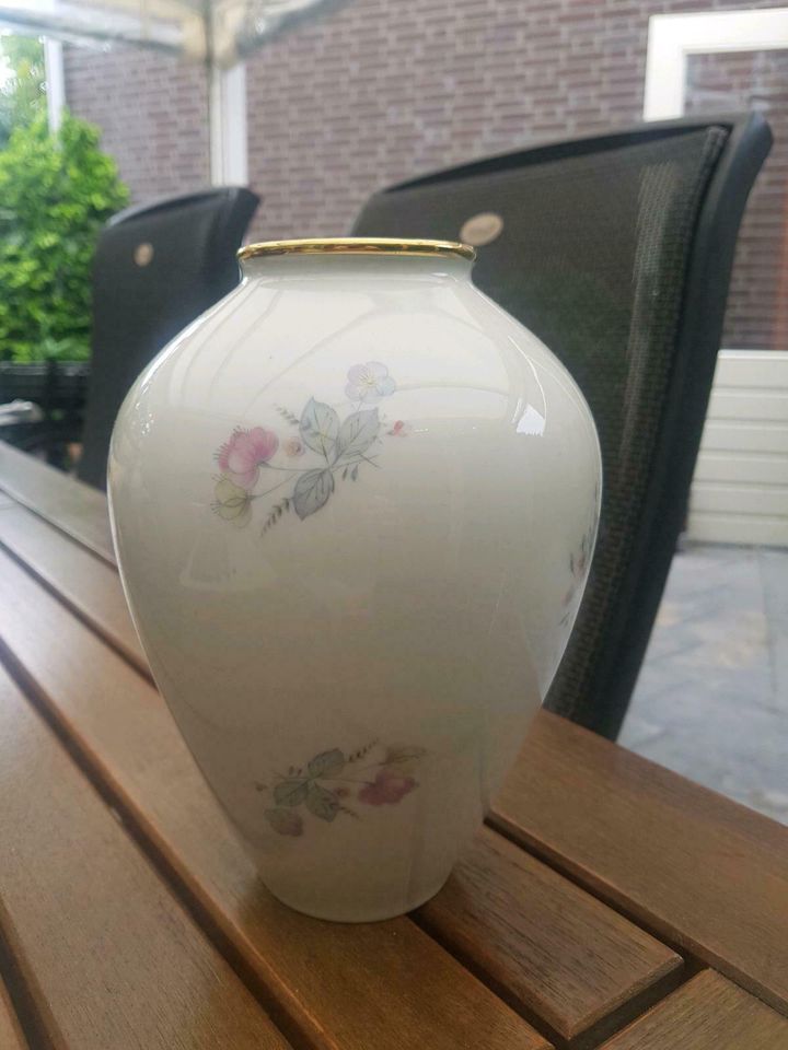 Teekanne Vase Mitterteich Bavaria * DDR Porzellan in Nordrhein-Westfalen -  Nettetal | Kunst und Antiquitäten gebraucht kaufen | eBay Kleinanzeigen ist  jetzt Kleinanzeigen