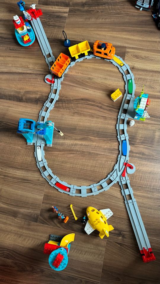 Lego duplo Lokomotive *komplett* in Hanau