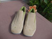 Slipper, Sneaker, Wildlederschuh, Freizeitschuh Esprit® Gr.39 Neu Berlin - Neukölln Vorschau