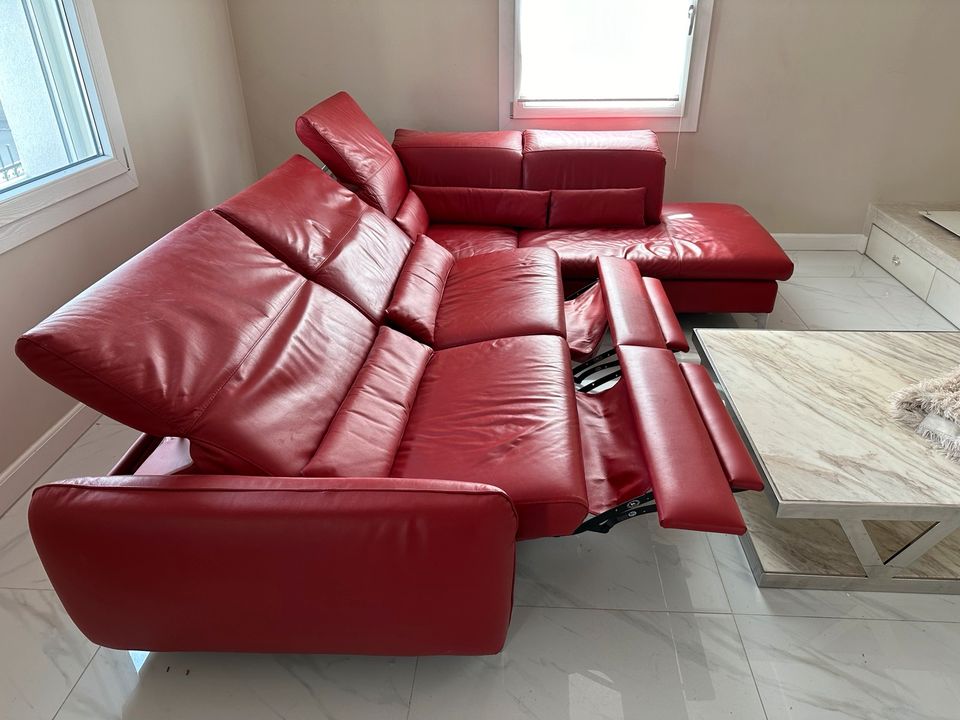 Ledercouch Sofa - mit Soundbox, Bluetooth & Liegefunktion in Reutlingen