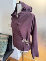 Henriette Steffensen Fleece Jacke Wickelcardigan violett 149 € Hannover - Mitte Vorschau