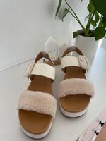 UGG Sandale Fluff Chella Nordrhein-Westfalen - Eslohe Vorschau