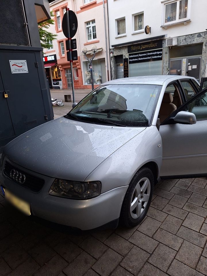 Audi A3 AUTOMATIK TÜV NEU 04/26 in Hanau