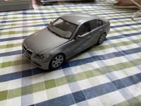 Welly Nex 22465 BMW 330i 2004 Silber Modellauto 1:24 Baden-Württemberg - Öhringen Vorschau