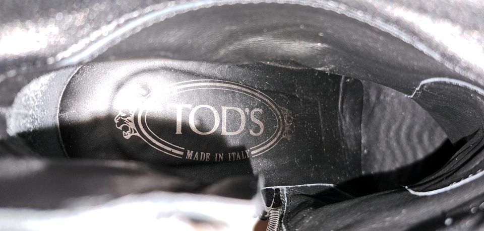 Tod's Stiefelette 37,5 schwarz in Essen