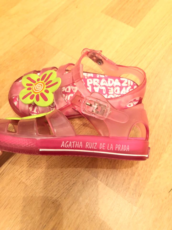 Agatha Ruiz de la Prada Badeschuhe Sandalen Strandschuhe Gr. 25 in Oberursel (Taunus)