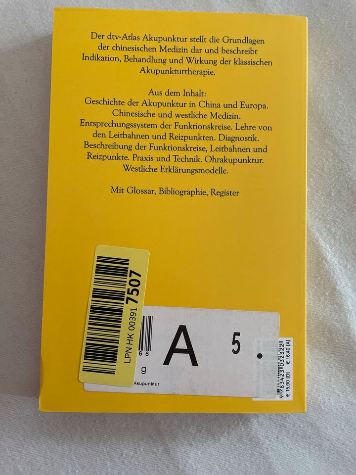 dtv Atlas Akupunktur - neuwertig in Köthen (Anhalt)