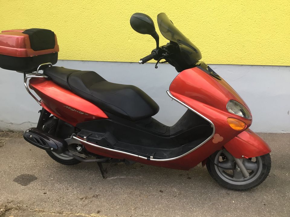 Yamaha majesty 125 1200€ tüv neu in Bad Abbach