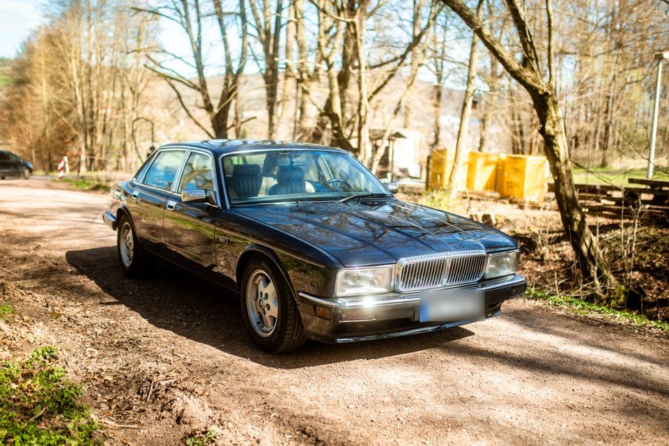                     Jaguar 4.0 XJ40 XJ6 Sovereign Oldtimer TÜV neu