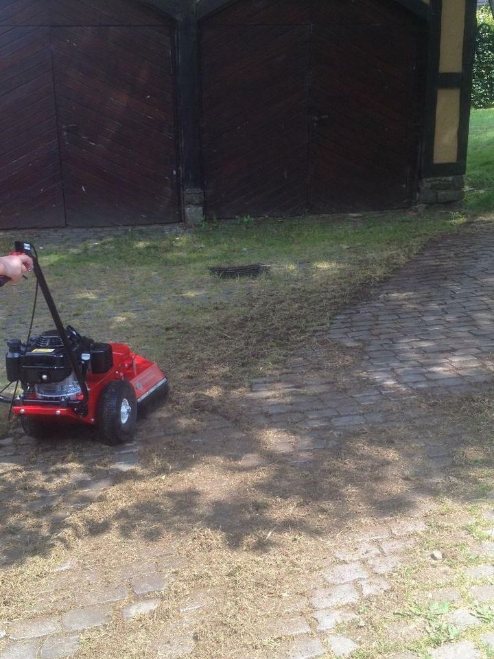 Vermietung Wildkrautbürste - Greenbase Claßen Simmerath in Simmerath