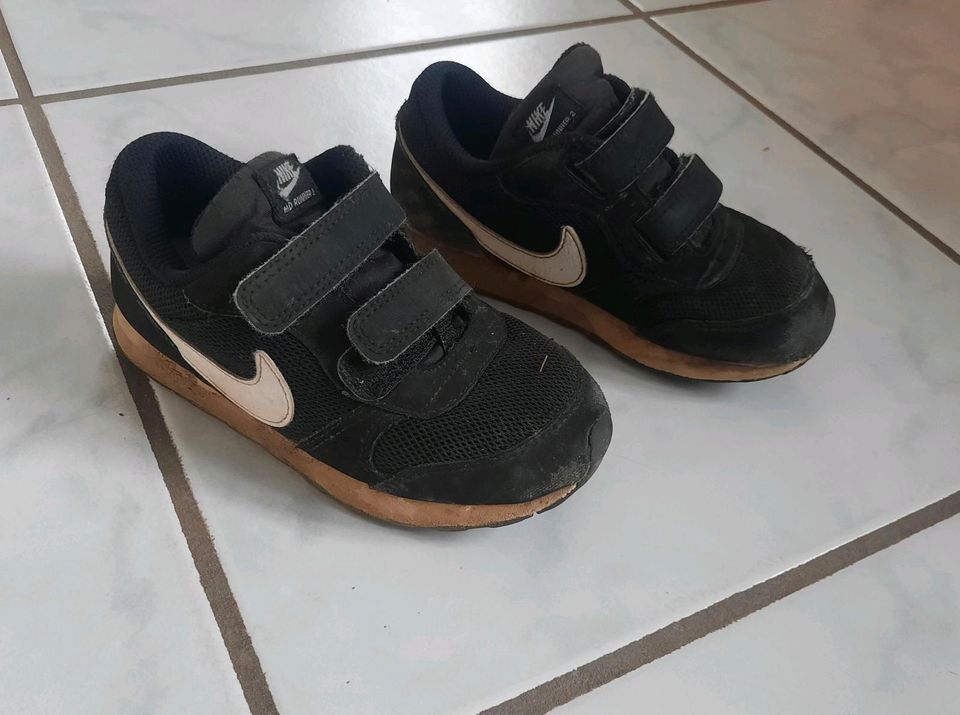 Kinder Schuhe, Nike Größe 27 in Zemmer