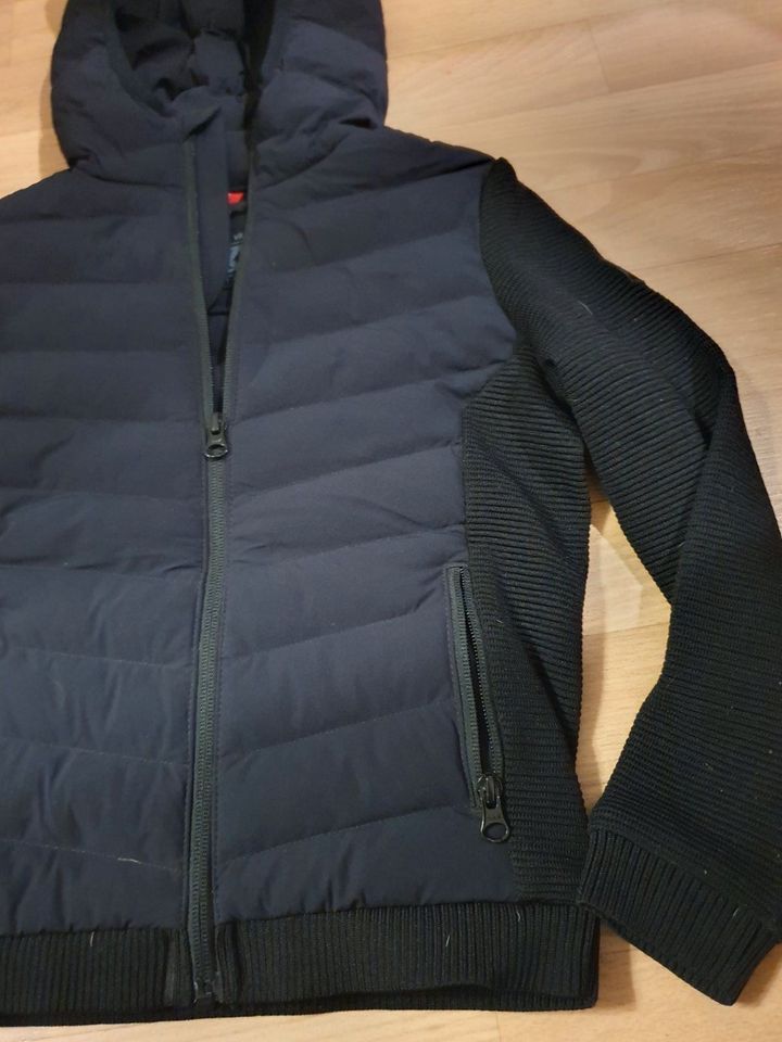 Kapuzenjacke Sweatjacke Jungen Größe 122/128 Engelbert Strauss in Halle