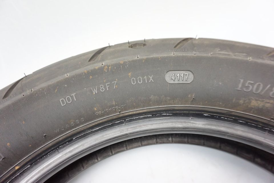 Michelin Scorcher 31 150/80 B16 M/C 77H Reifen Harley AT12 in Bad Salzuflen