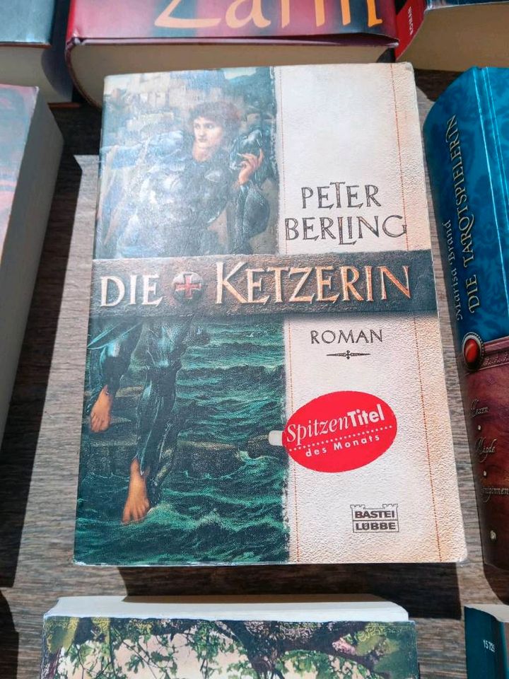 Bücher je Buch 2 € bei Abnahme von 10 Büchern je 1.50€ in Eutingen