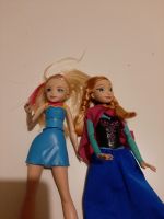 Barbie mit Rollschuhe(bei fahren leuchten)u Anna mit Rollschuhe Bayern - Würzburg Vorschau