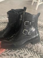 Tamaris Stiefel neu Gr. 39 Hessen - Villmar Vorschau
