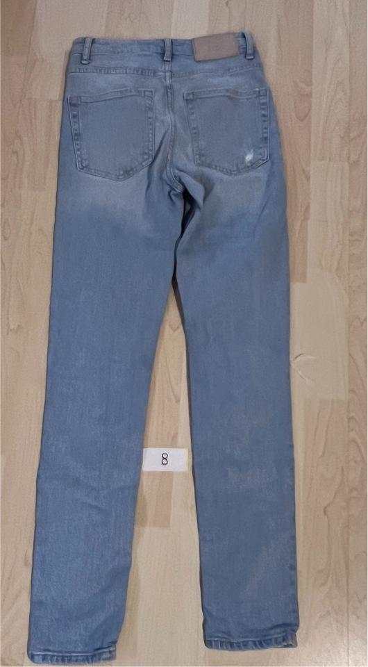 H&M Jeans W26 Damen Mädchen hellblau 34 xs high waist skinny in Niederfischbach