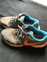 Turnschuhe Nike grau/orange Gr. 39 Baden-Württemberg - Simonswald Vorschau