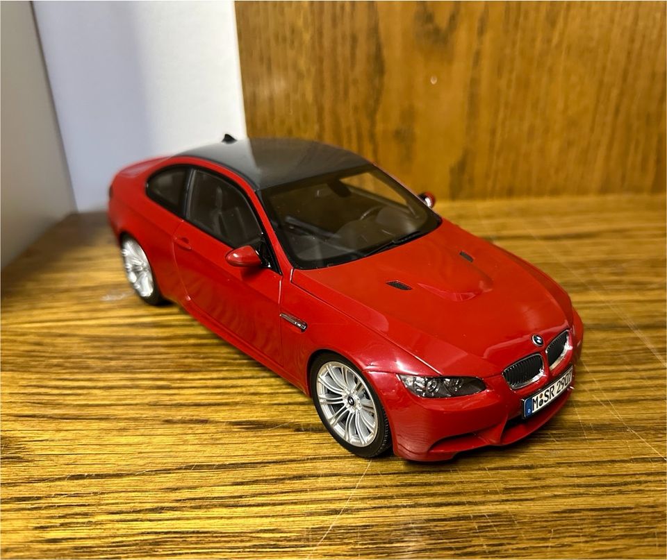 Modellauto 1:18 KYOSHO E92 BMW M3 Coupe in Frankfurt am Main