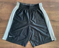 NIKE Shorts Gr.XS schwarz weiß Sporthose kurz Baden-Württemberg - Weikersheim Vorschau