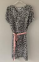 *NEU* Kleid mit Leo- Muster und Gürtel Bayern - Wilhelmsthal Vorschau
