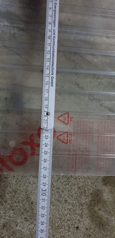 Plexiglas Reste 2 x 3 Meter lang, 1x 22cm Breit + 1 x 28 cm Breit in Gachenbach