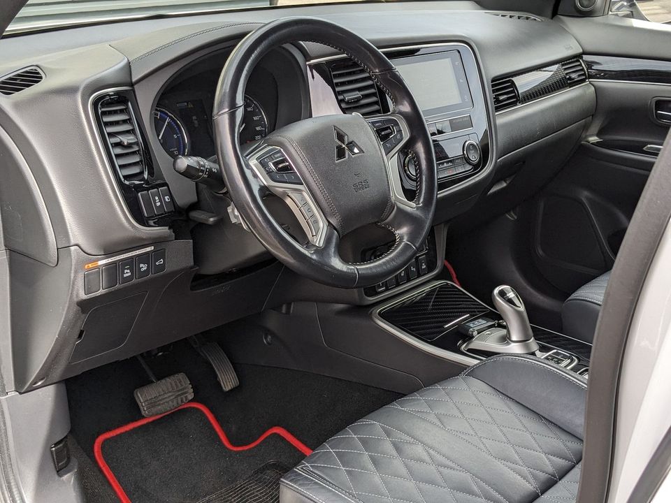 Mitsubishi Outlander PHEV Intro Edition 4WD in Bruchsal