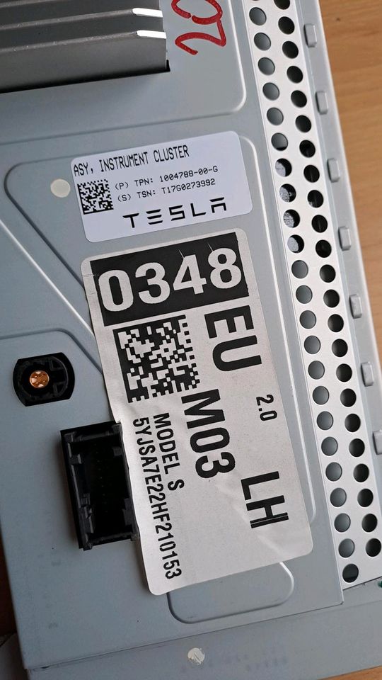 Tesla Model S Tacho Monitor Bj. 2017 MCU 1 in Bad Schönborn