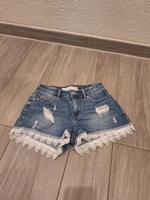 *Amisu* Jeans-Shorts mit Spitze "wie neu" Gr.32 Niedersachsen - Celle Vorschau