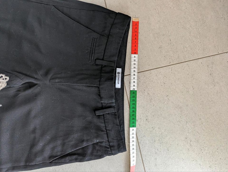 Dondup. Wunderschöne Chinos. Cropped. Schwarz. 26. NYp 320 €. in Elkenroth