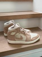 Air Jordan 1 mid SE / weiß, rosa Kreis Pinneberg - Heidgraben Vorschau