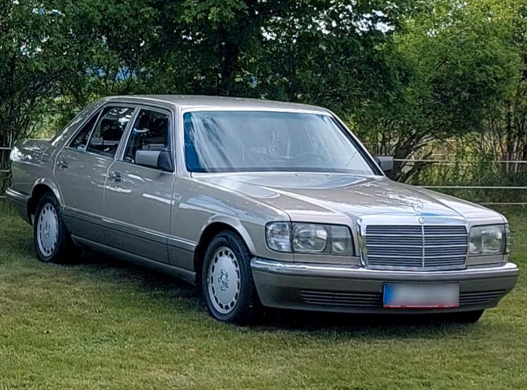 Abbildung des Autos Mercedes-Benz W126 300SE