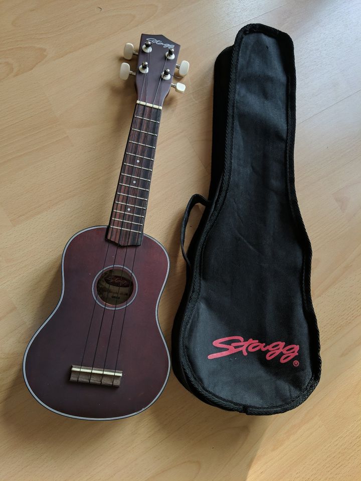 Ukulele Modell US20 von Stagg in Essen