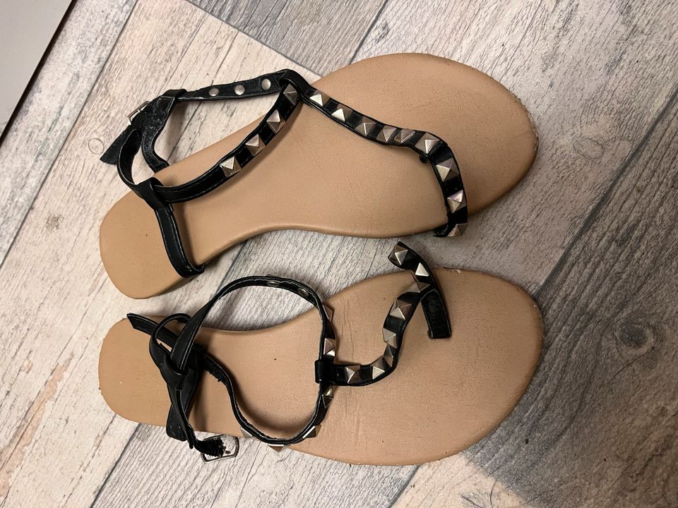 Sandalen H&M 38 in Landsberg (Lech)