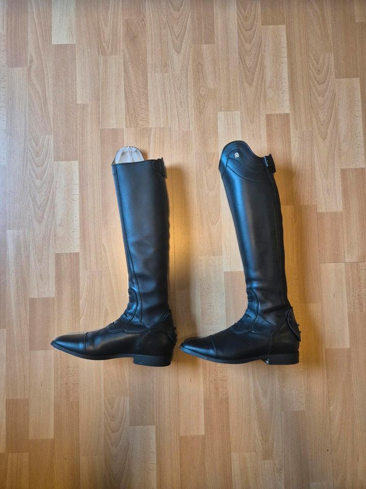 Fast NEU Cavallo Linus Slim Jump 7-7 1/2 51 (49,5) 34 schwarz in Mülheim (Ruhr)