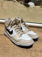 Nike Schuhe beige Hessen - Ahnatal Vorschau