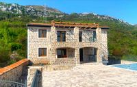 Montenegro: Villa im rustikalen Stil mit 6 SZ und Pool - Budva Düsseldorf - Eller Vorschau