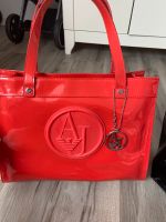 Armani Jeans Tasche lack rot Nordrhein-Westfalen - Unna Vorschau